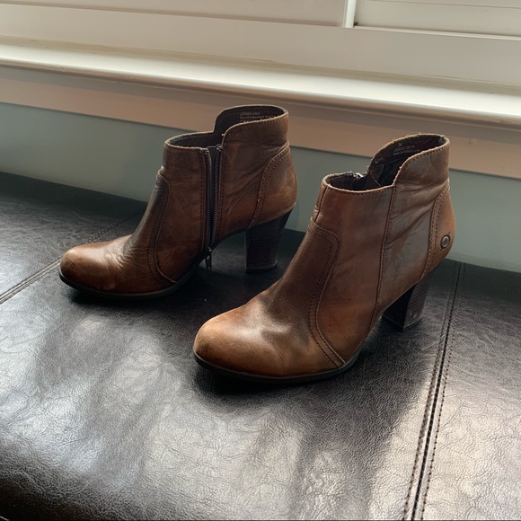 Born Shoes - Born brown booties, size 7